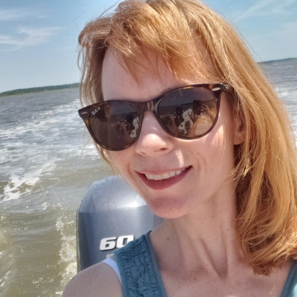 Meet your Posher, Sally - Picture 1 of 5